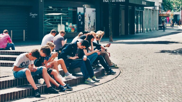 how senior pastors can keep teenagers listening